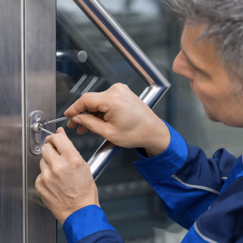 Karaisalı Çilingir